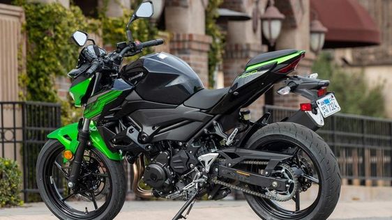 Фото Kawasaki Z400 2019